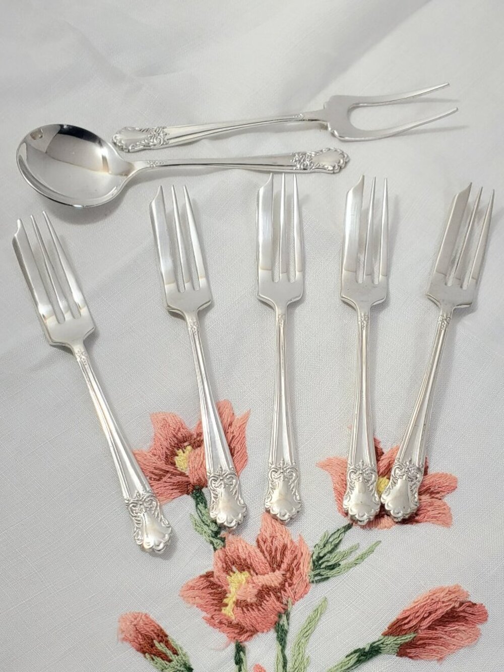Vintage Sheffield Silverplate Pastry Dessert Forks & Spoon Set